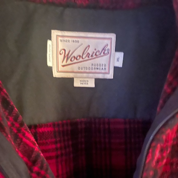NEVER WORN!! WOOLRICH PLAID XL RUGGED OUTDOOR WEAR FRONT ZIPPER COAT/JACKET. - Picture 3 of 4